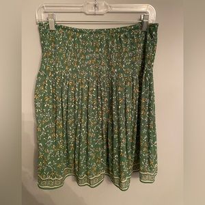 Green max studio skirt